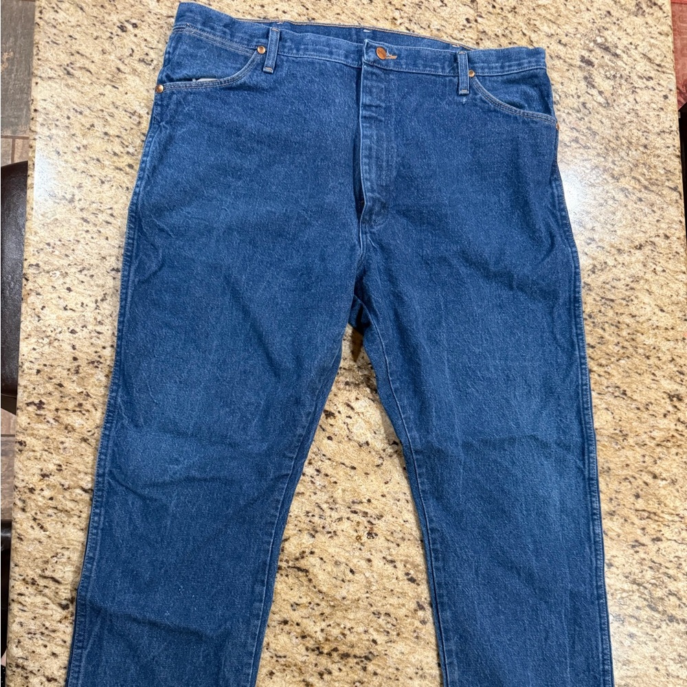 Wrangler Men's Classic Indigo Straight Jeans